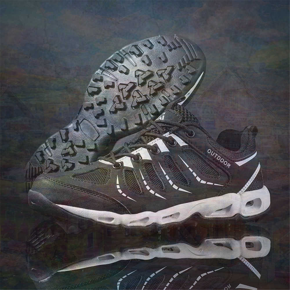 Sumer Round Tip Silver Sneaker - Tech Accessories Board のレビューと価格