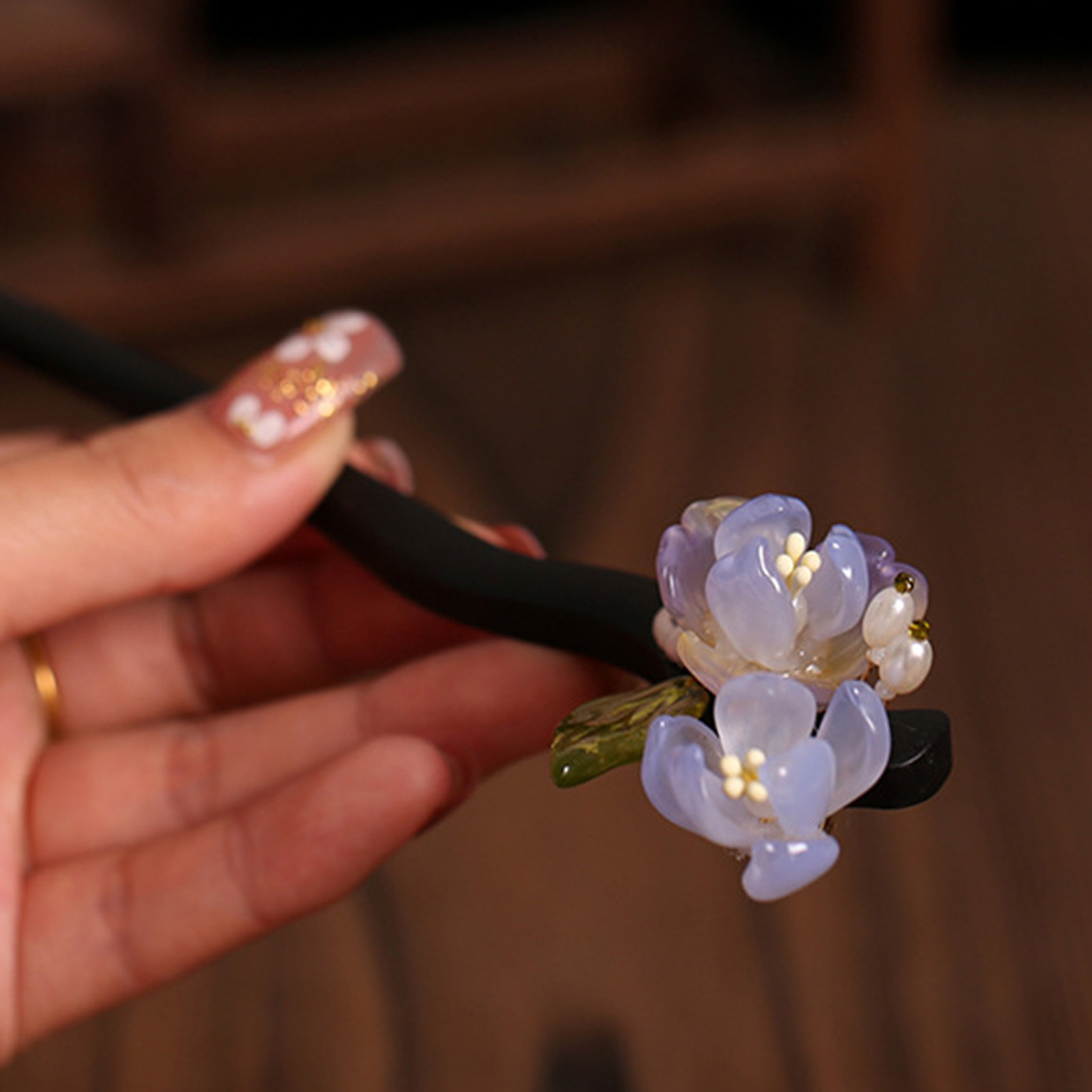 Vintage Wooden Flower Hairpin  - Tech Accessories For Women のレビューと価格