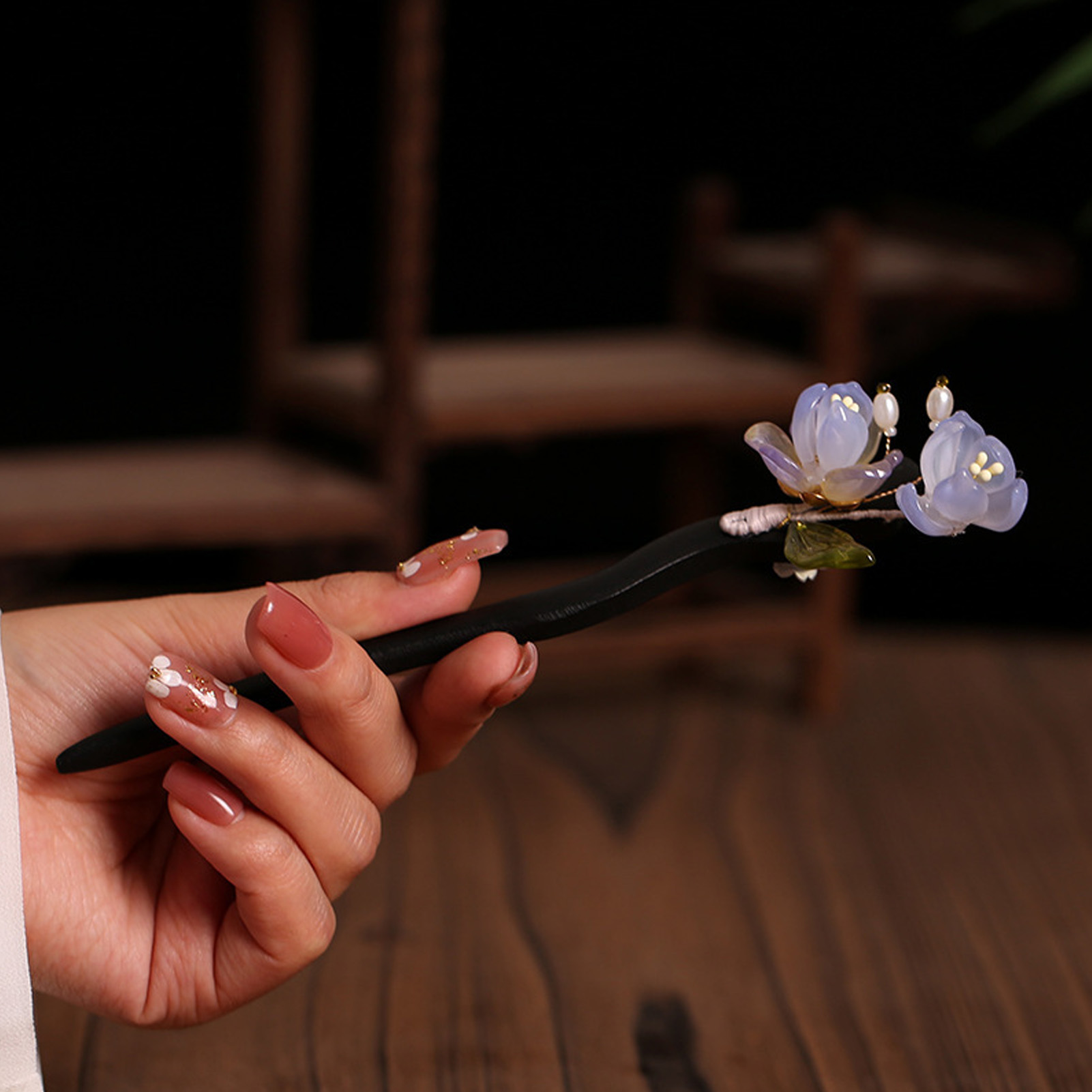 Vintage Wooden Flower Hairpin  - Tech Accessories For Women のレビューと価格